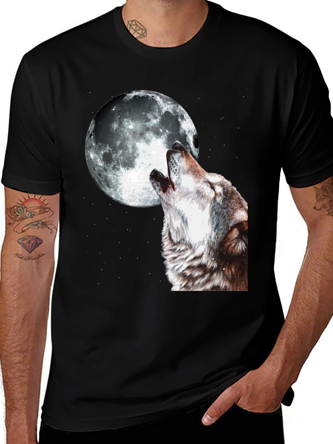Wolf Howling at Moon Graphic T-Shirt