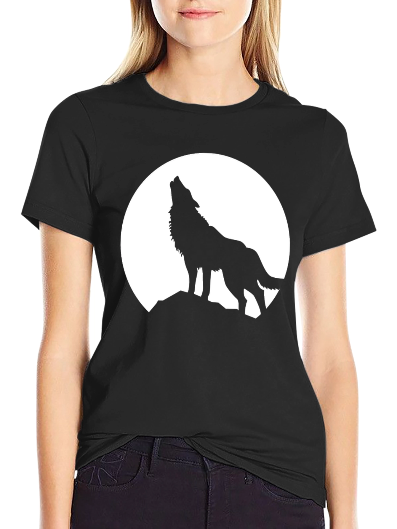 Wolf Howling at Moon Black T-Shirt